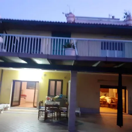 アパート Charming In 30 M² Garden View フランカヴィッラ・アル・マーレ